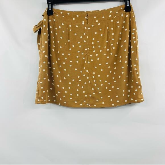 L * Space Tan Polka Dot Faux Wrap Skirt - Picture 7 of 12